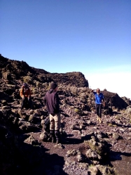 Tag 4.2 Moritz und die zwei Guides, Kilimanjaro 2018