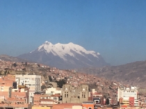 1_Illimani 6439m zweithöchster Berg Boliviens aus der Sicht von La Paz
